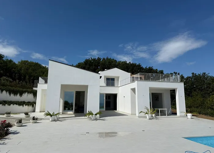 Ebe - Luxury With Sea View